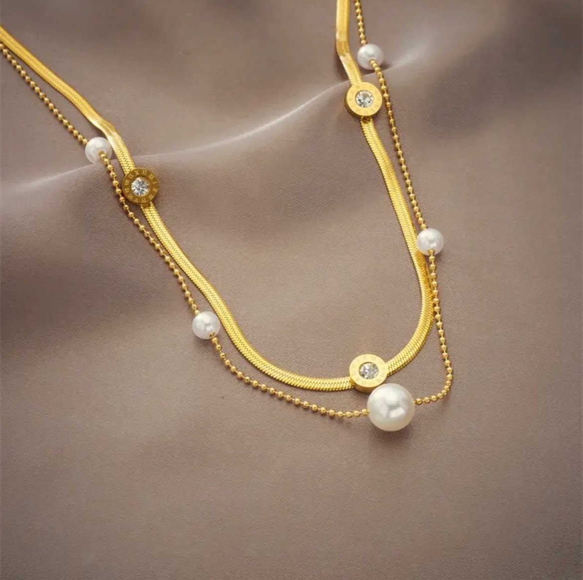 Beautiful Double Layer Chain With Pearls - Image 3