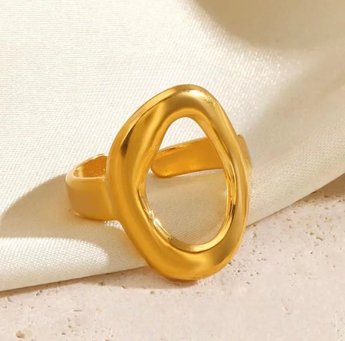 Elegant Golden Oval Design Adjustable Ring For Dailywear & Partywear