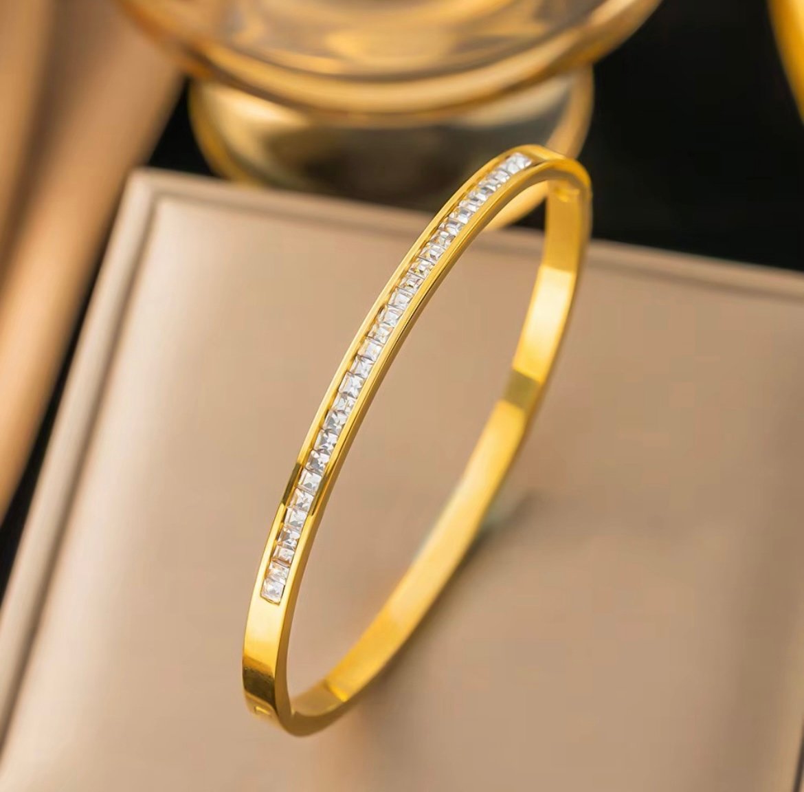 Diamond Look Single Bracelet Bangle For Dailywear & Partywear