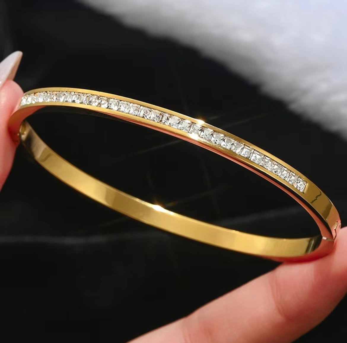 Diamond Look Single Bracelet Bangle For Dailywear & Partywear - Image 3