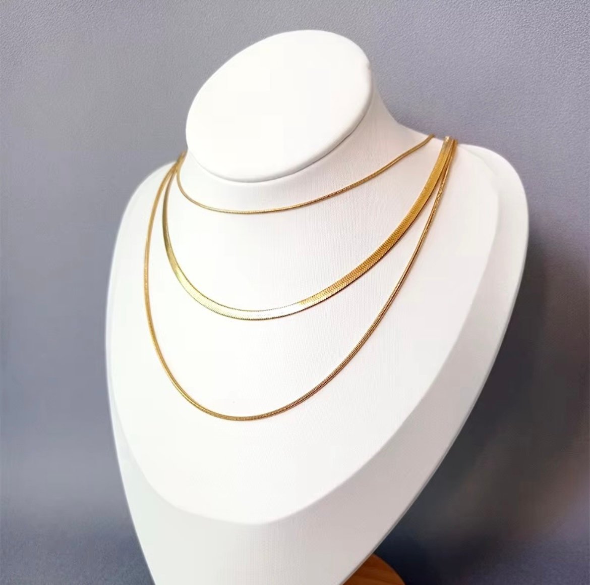 Elegant Look Triple Layer Golden Chain - Image 3