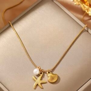 Beautiful Shell Star & Pearl Pendant Chain
