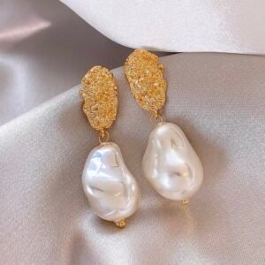 Korean Style Asymmetric Pearl Drop Gold Foil Earrings_KRNE006