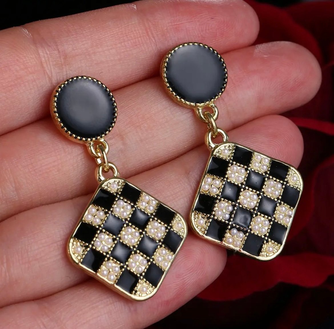 Elegant Design Pearl Beaded Black Stud Earrigns For Dailywear & Partywear_KRNE020